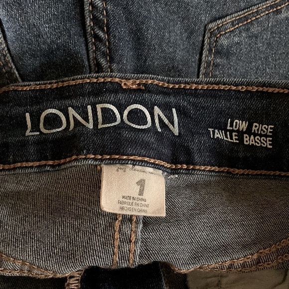 •LONDON 90’s VINTAGE, Low Rise Jean Shorts - Picture 6 of 12